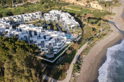 322eedc62d364ff5a6ec9f0c6c3c98cf - 53