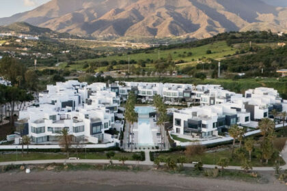 322eedc62d364ff5a6ec9f0c6c3c98cf - 56