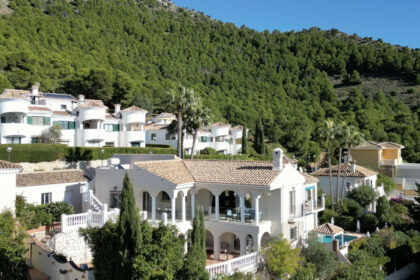 346f99cf6159e1cbd0f9d2ec5284dd8b - 12