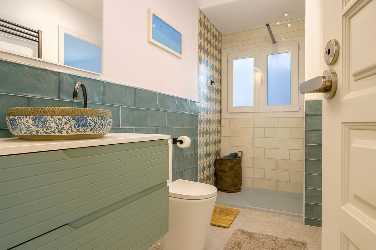 346f99cf6159e1cbd0f9d2ec5284dd8b - 15