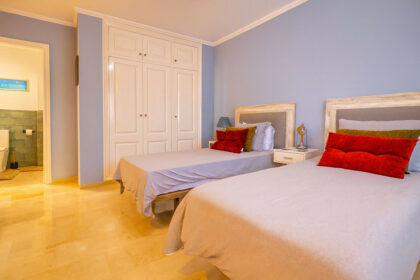 346f99cf6159e1cbd0f9d2ec5284dd8b - 17