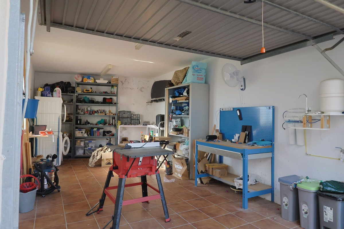 346f99cf6159e1cbd0f9d2ec5284dd8b - 32