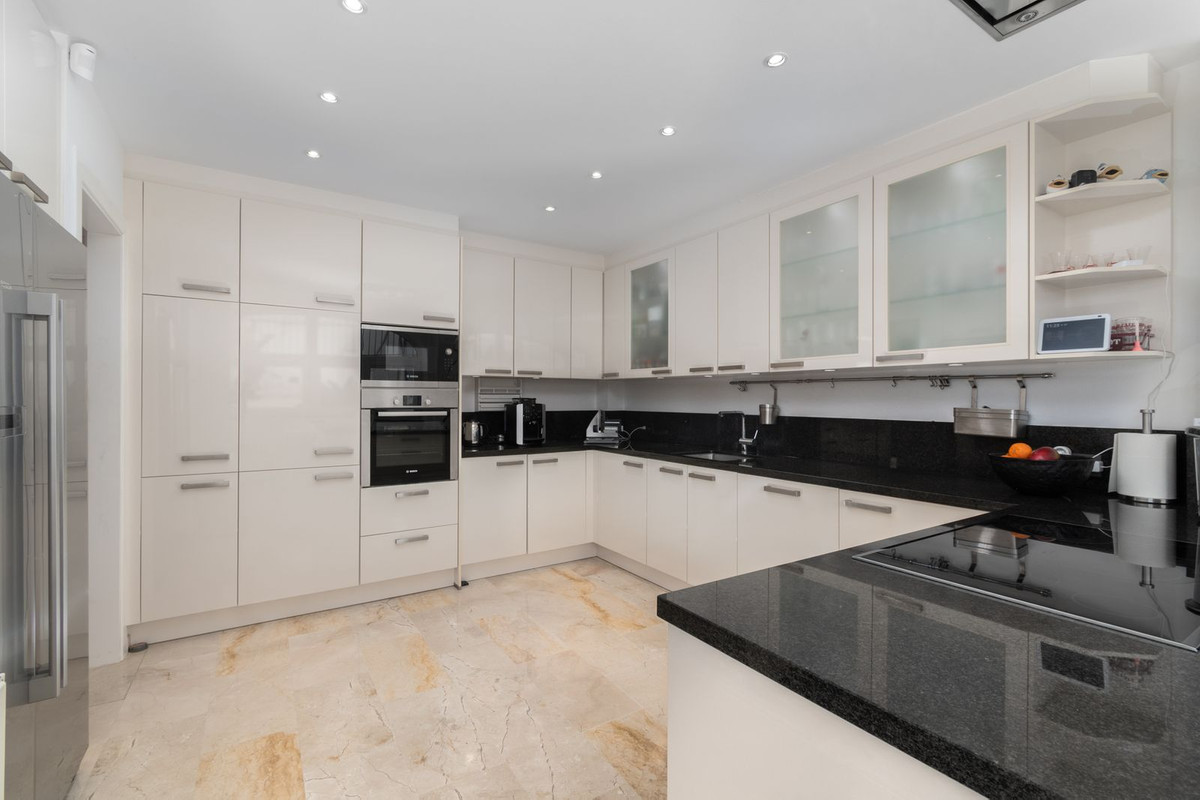 373aa4900154e773058d7e50f591cc20 - 10