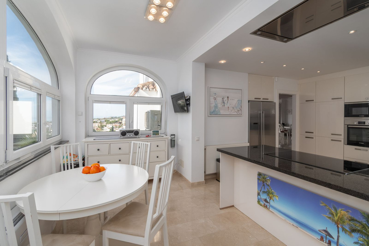 373aa4900154e773058d7e50f591cc20 - 11