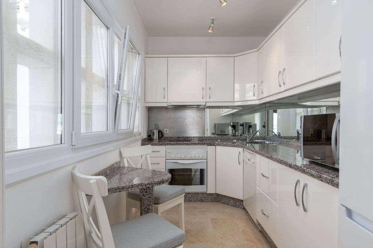 373aa4900154e773058d7e50f591cc20 - 29