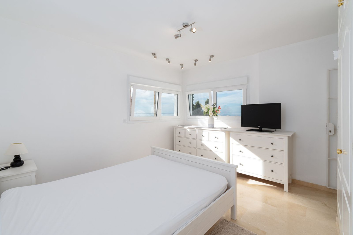 373aa4900154e773058d7e50f591cc20 - 30