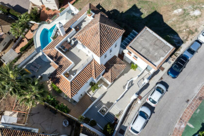 373aa4900154e773058d7e50f591cc20 - 35