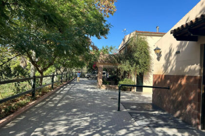 3805a3daffe76765d8c9f8d63acdcad6 - 4