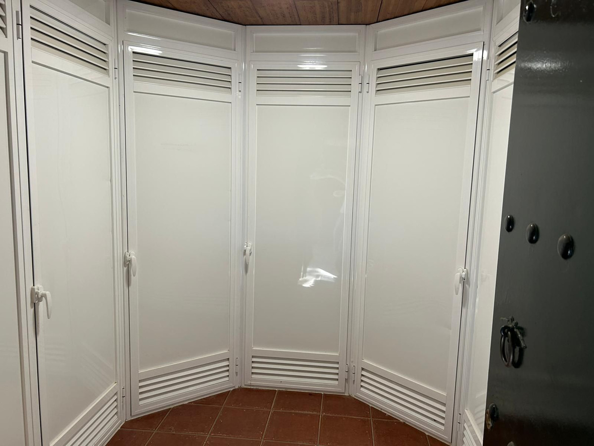 3805a3daffe76765d8c9f8d63acdcad6 - 5