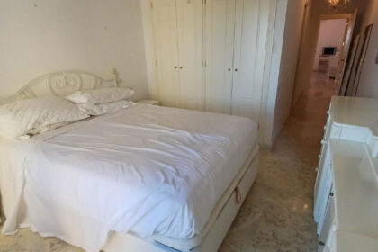 394526241dd412703573b088d0347d2d - 15