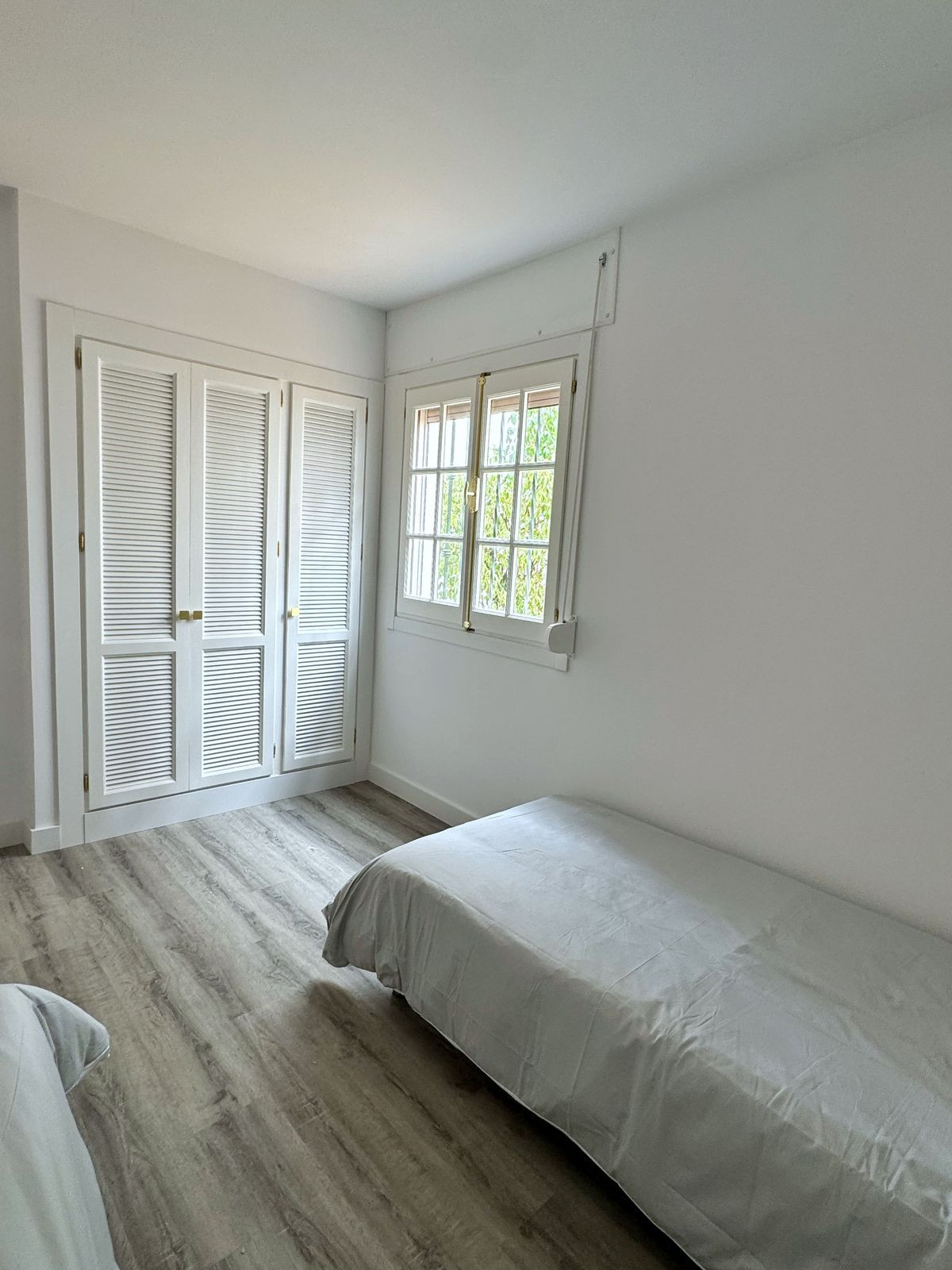 39f9328f5068856148c6300b8577b9cf - 16