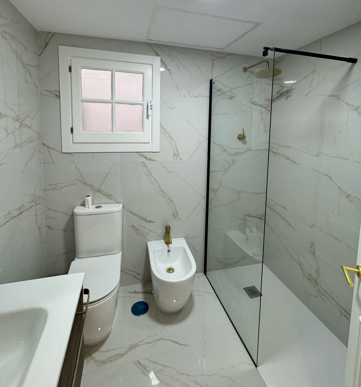 39f9328f5068856148c6300b8577b9cf - 24