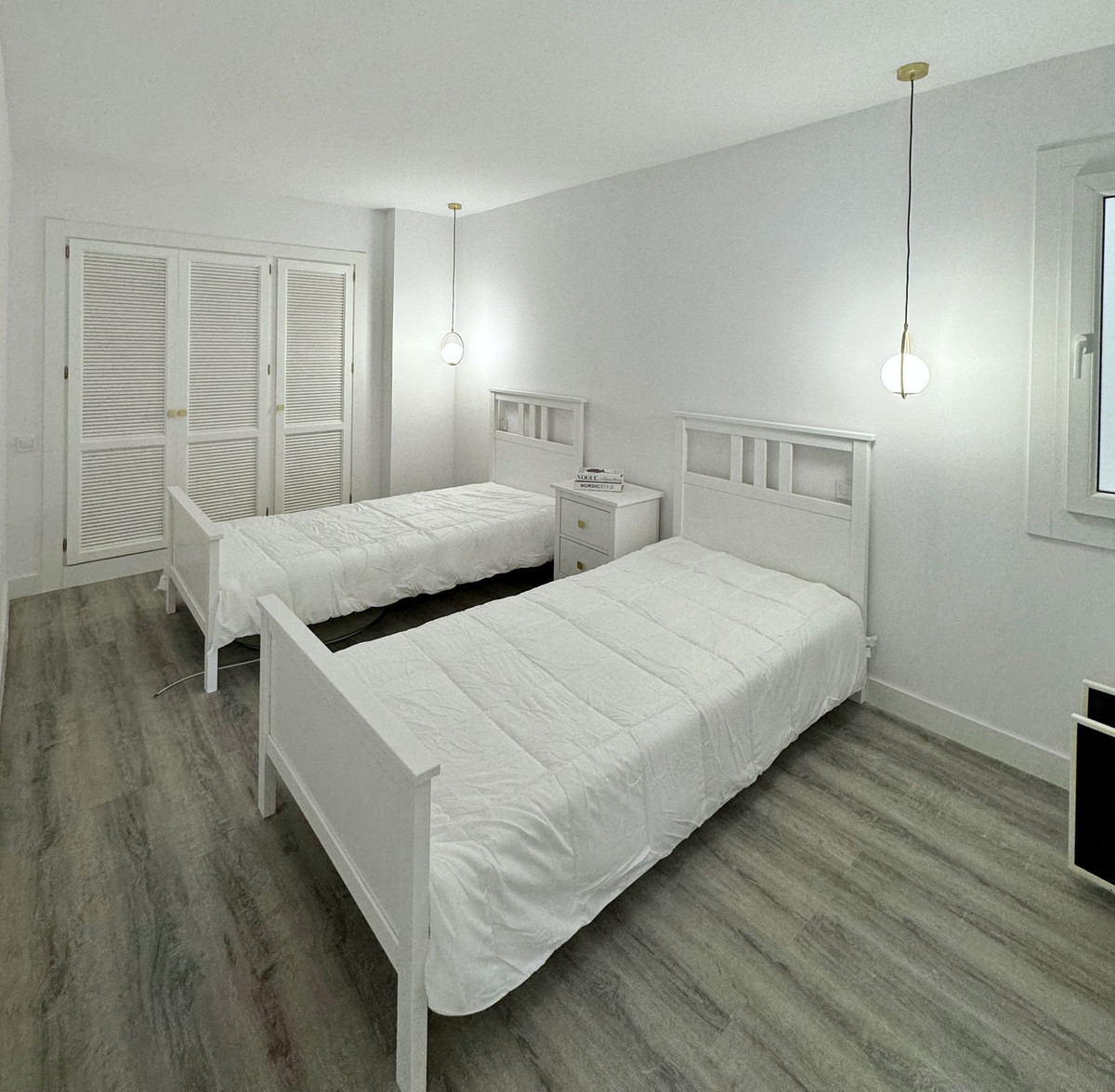 39f9328f5068856148c6300b8577b9cf - 35