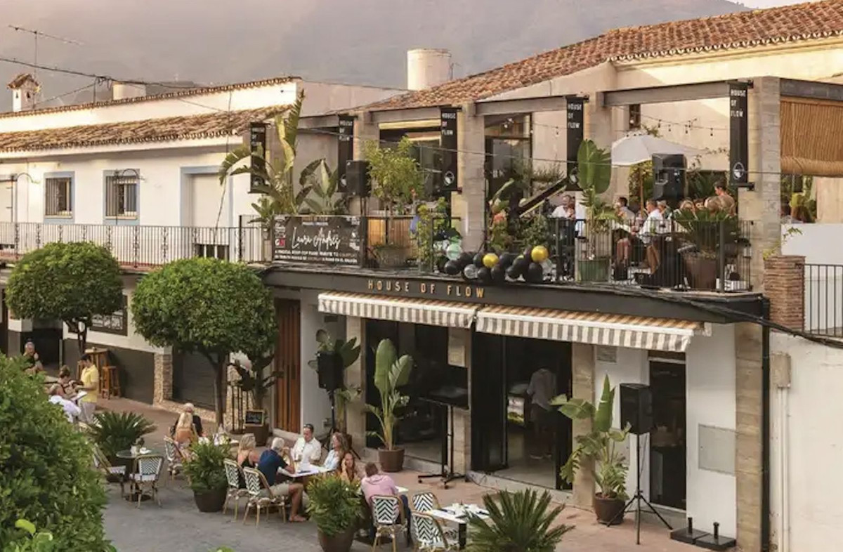 39f9328f5068856148c6300b8577b9cf - 41