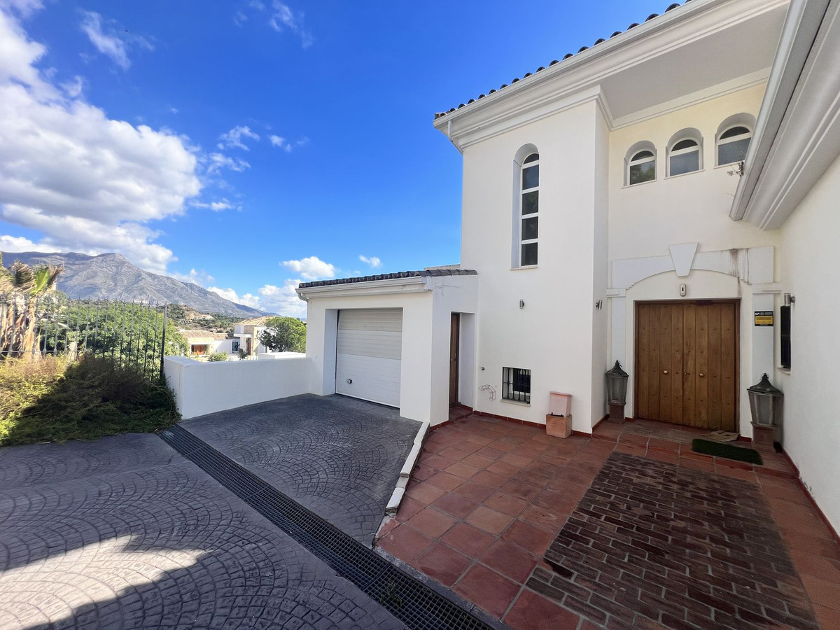 3a78dc87478f0307272c349c3d52b708 - 40