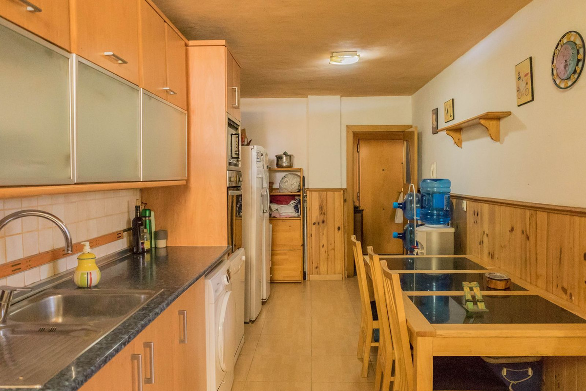 3aae84dfbdc4a95b29d72a6d96a50666 - 2