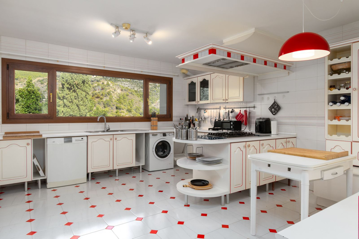 3ab118596b8bece4be24d2f7d249b7cf - 28