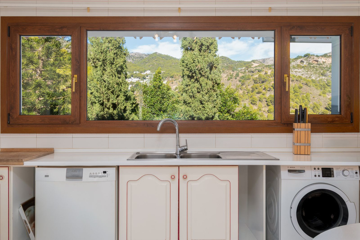 3ab118596b8bece4be24d2f7d249b7cf - 29