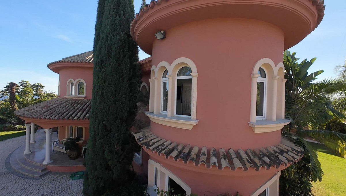 3b79d6ffe1c0775b364790a5641b1c0e - 12