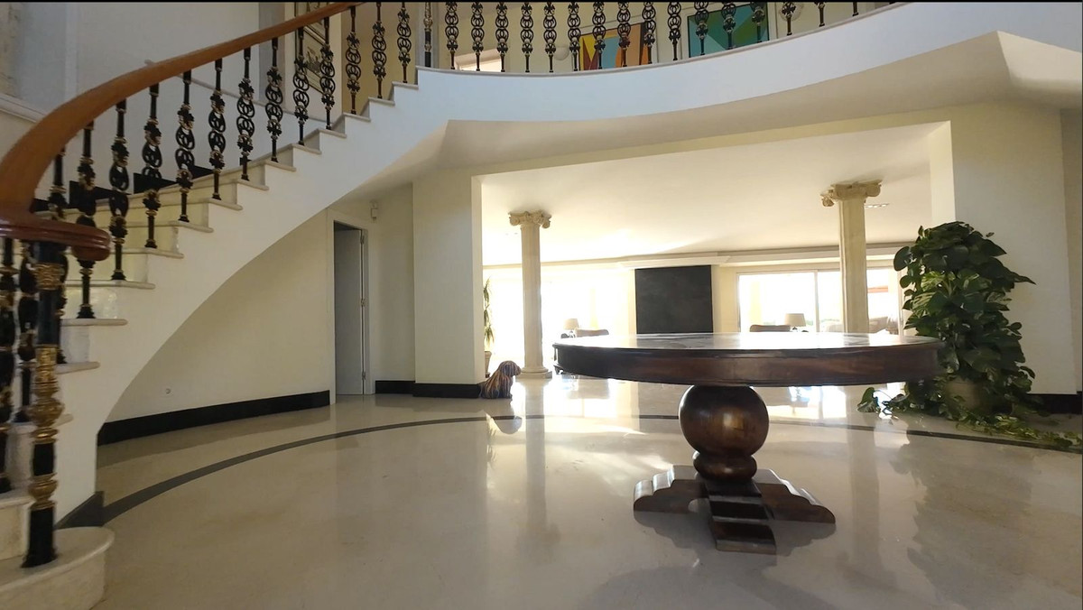 3b79d6ffe1c0775b364790a5641b1c0e - 5