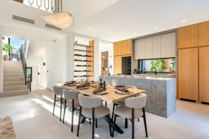 3c0228fd3856d2338571cbc8744bbebb - 16