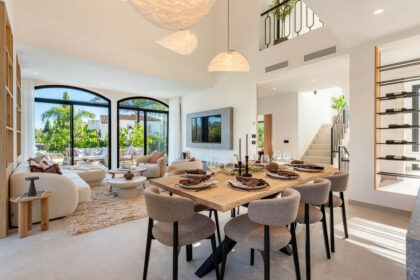 3c0228fd3856d2338571cbc8744bbebb - 19