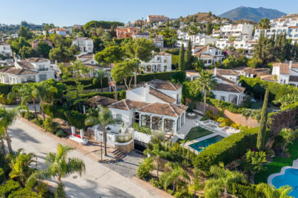 3c0228fd3856d2338571cbc8744bbebb - 50