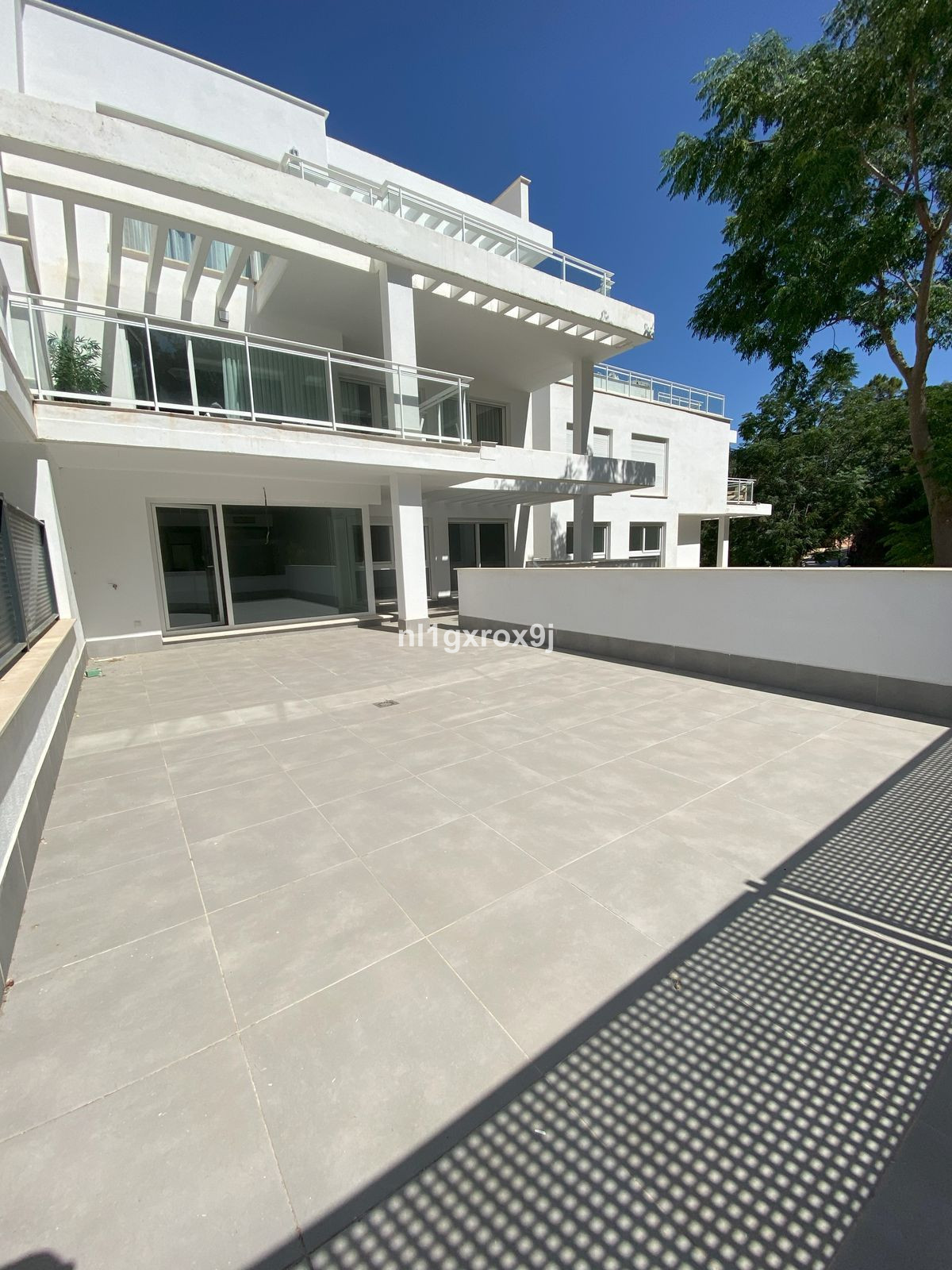 3cebe26fb19a6f3bd570a814f79f71db - 1