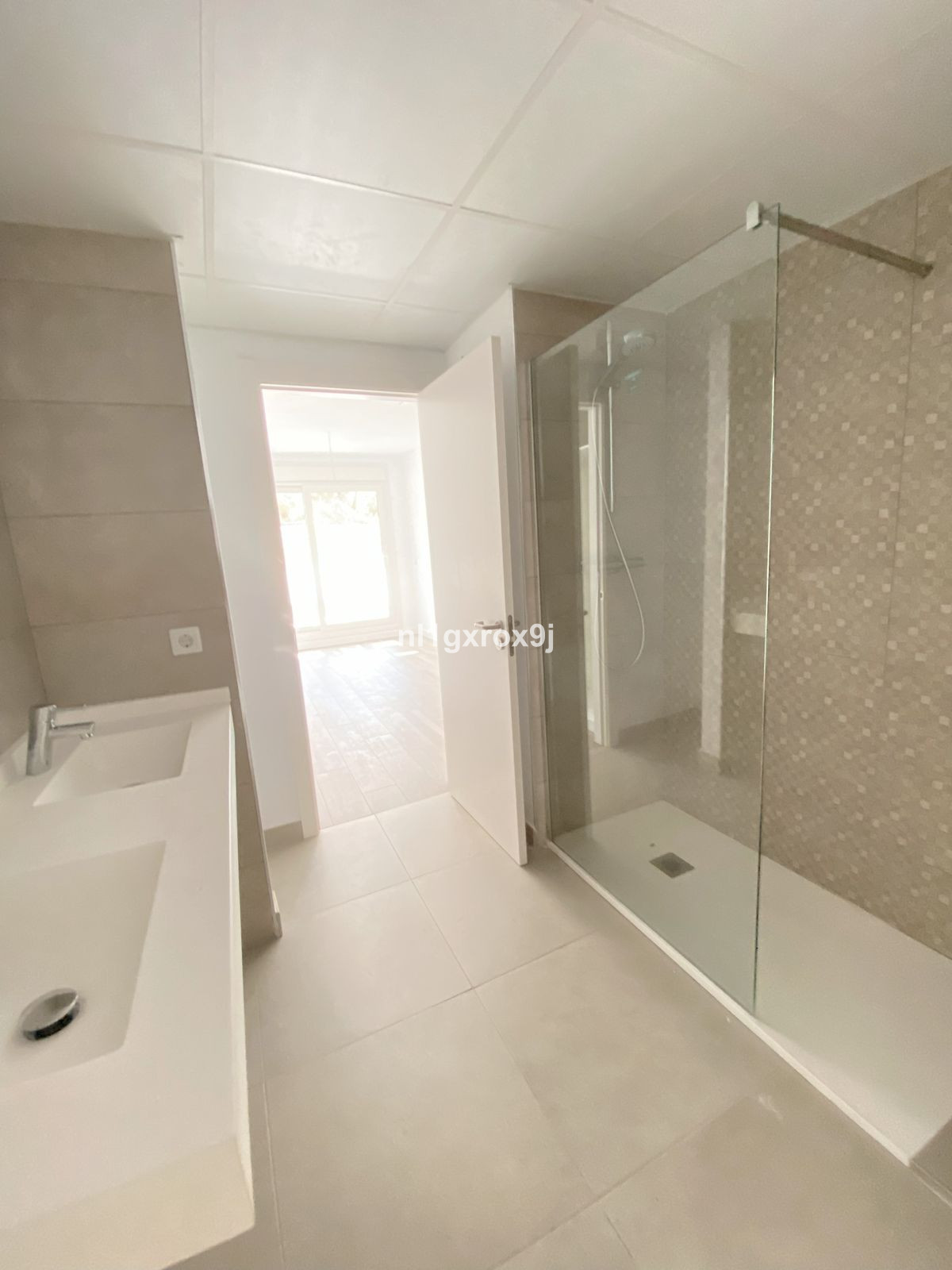 3cebe26fb19a6f3bd570a814f79f71db - 39