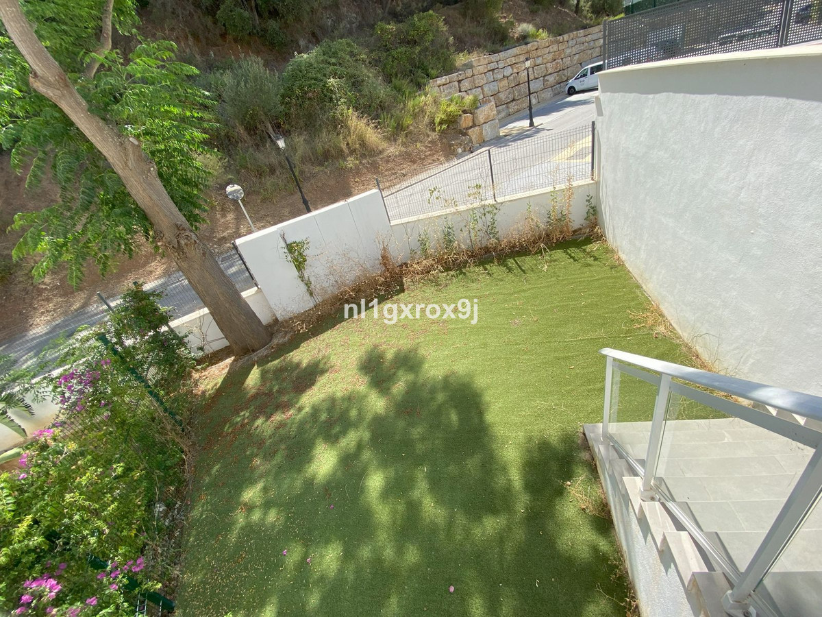 3cebe26fb19a6f3bd570a814f79f71db - 9