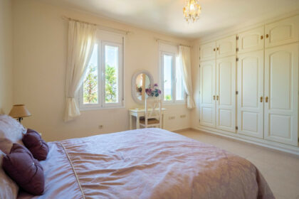 3d894e81ce2ca530062d6df7e03c0154 - 13