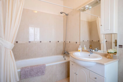 3d894e81ce2ca530062d6df7e03c0154 - 14