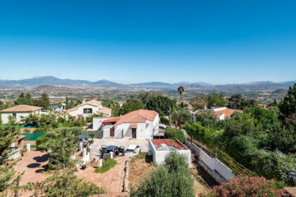 3d894e81ce2ca530062d6df7e03c0154 - 23