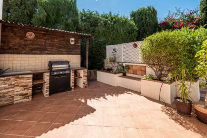 3d894e81ce2ca530062d6df7e03c0154 - 28