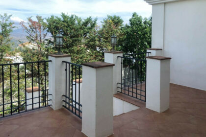 3d894e81ce2ca530062d6df7e03c0154 - 40