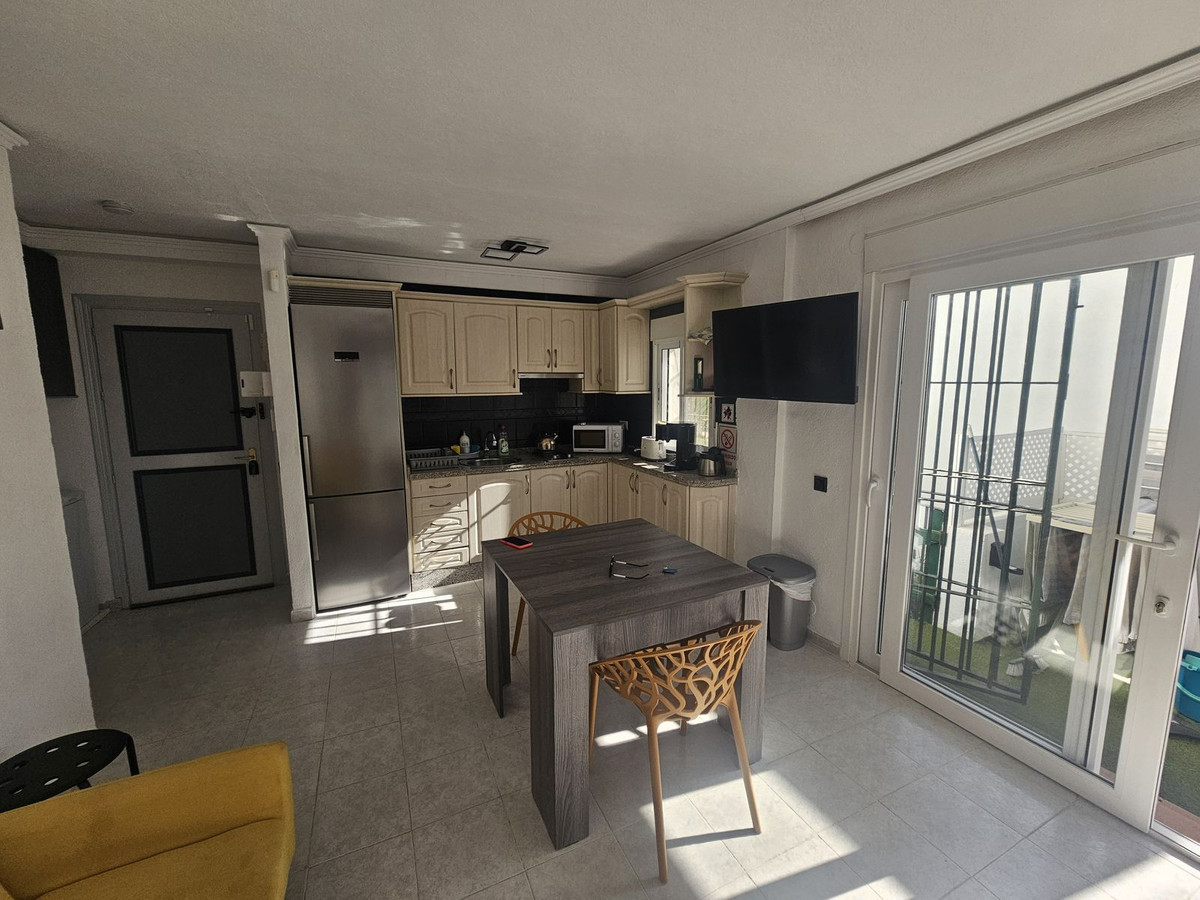 3e4f932ccf683688862ece844a16f6b3 - 12