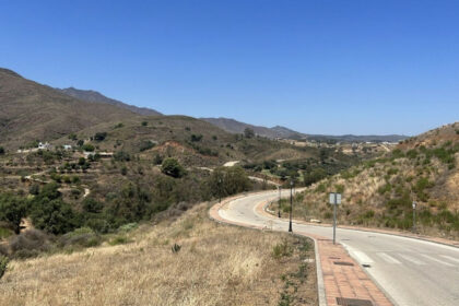 3f41f290c0ea7b516614bb76d951ade4 - 16