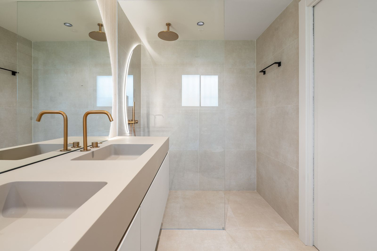 3f6c622727fd172908f14e8eac459342 - 13