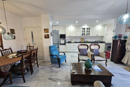 3fee6baca163d4cc7b1a6eda79462afe - 1