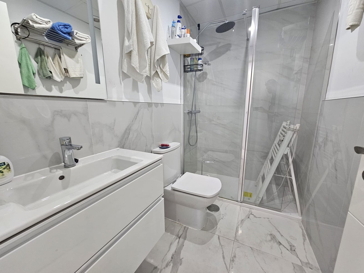 3fee6baca163d4cc7b1a6eda79462afe - 12