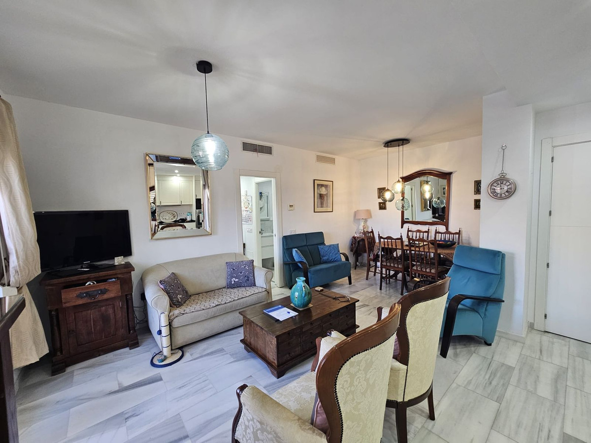 3fee6baca163d4cc7b1a6eda79462afe - 2