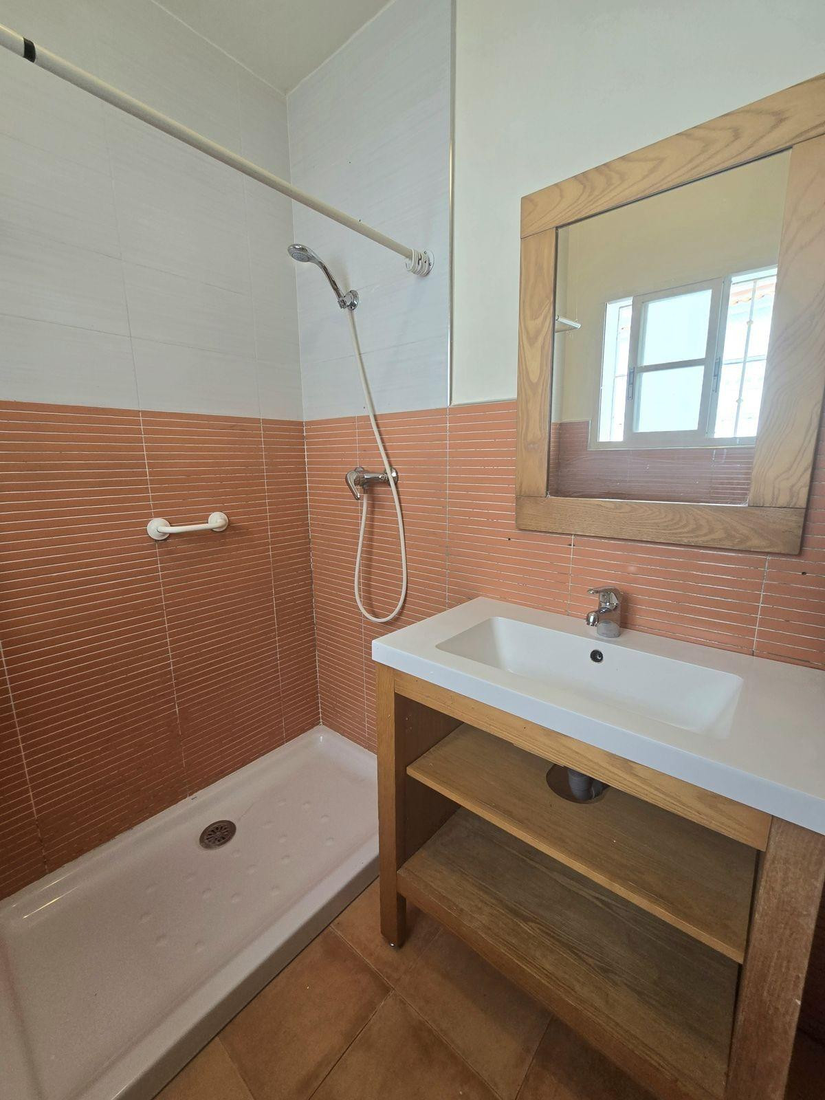 407ca94963b536be0d7e5a8bdb86301e - 18