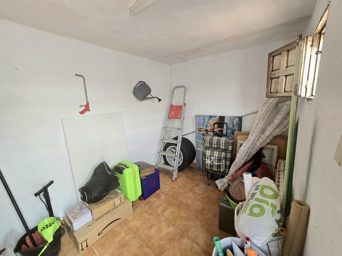 407ca94963b536be0d7e5a8bdb86301e - 23