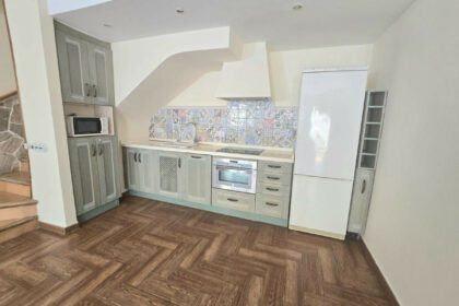 407ca94963b536be0d7e5a8bdb86301e - 25