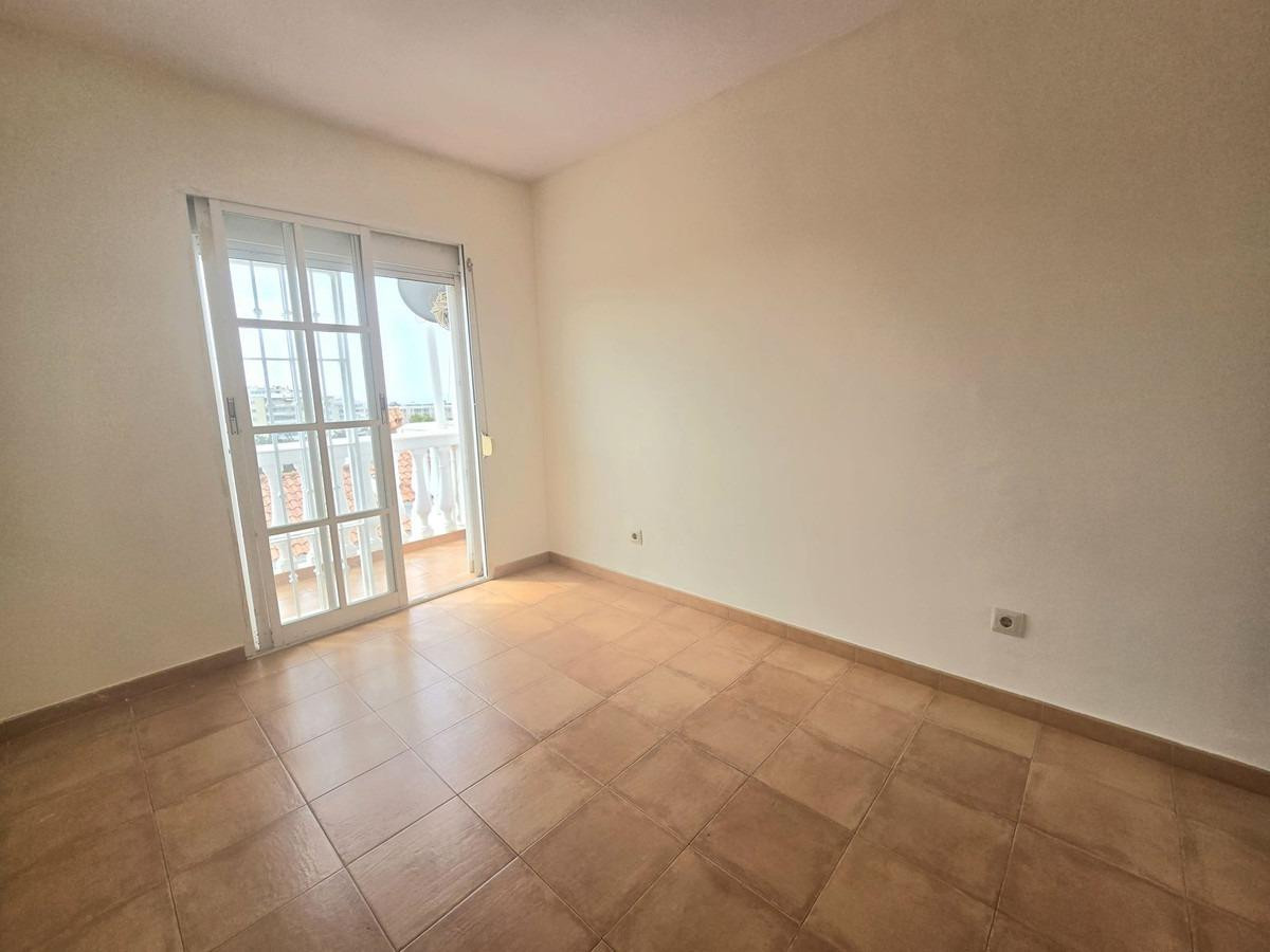 407ca94963b536be0d7e5a8bdb86301e - 33