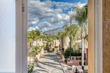 40dae7d6550464b68233cf8500cb89cb - 14