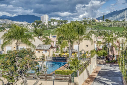 40dae7d6550464b68233cf8500cb89cb - 20