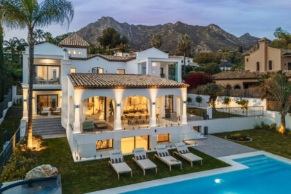 428030f35b7c554e8fdb841a6988fa17 - 1