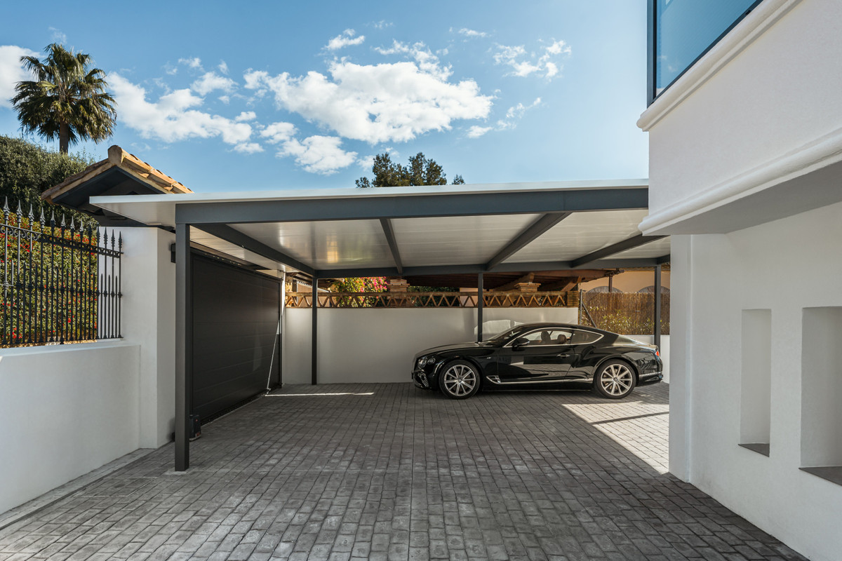 428030f35b7c554e8fdb841a6988fa17 - 21