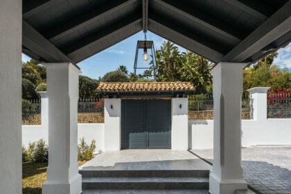 428030f35b7c554e8fdb841a6988fa17 - 25